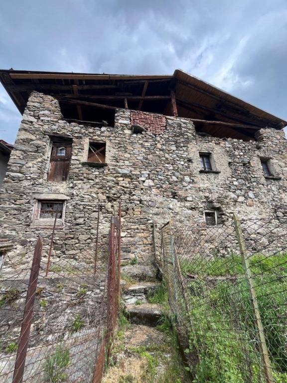 appartamento in vendita ad Edolo in zona Vico