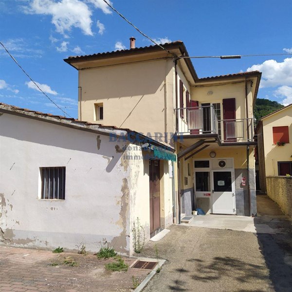 appartamento in vendita ad Edolo in zona Vico