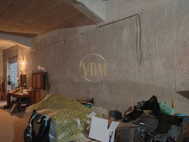 locale di sgombero in vendita ad Edolo in zona Vico