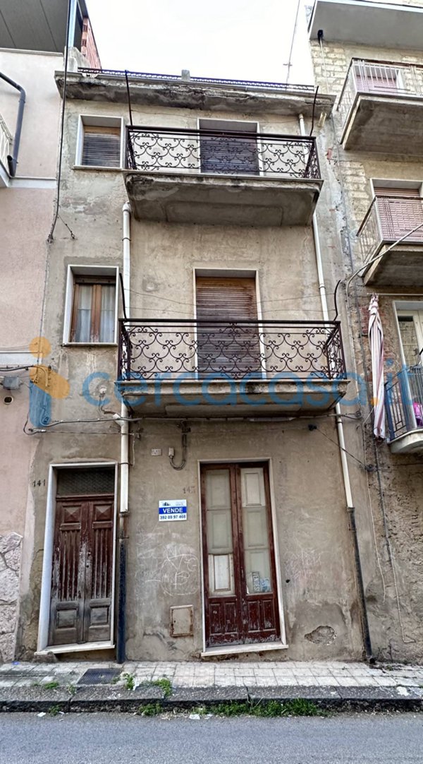 casa indipendente in vendita ad Edolo in zona Vico