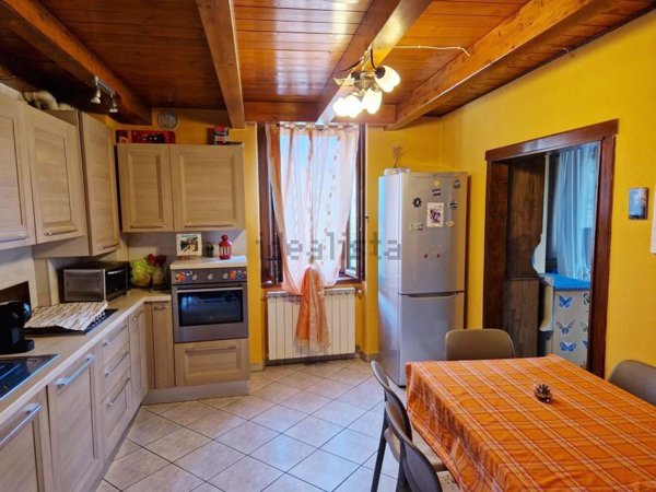 appartamento in vendita ad Edolo in zona Mù