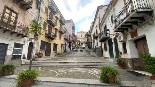 appartamento in vendita ad Edolo in zona Vico