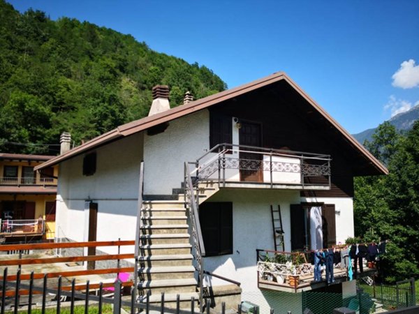 casa indipendente in vendita ad Edolo