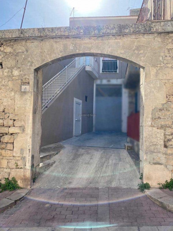 casa indipendente in vendita ad Edolo in zona Vico