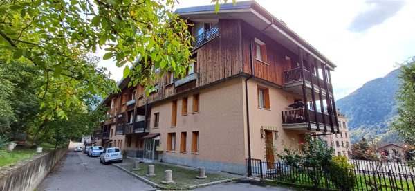 appartamento in vendita ad Edolo in zona Vico