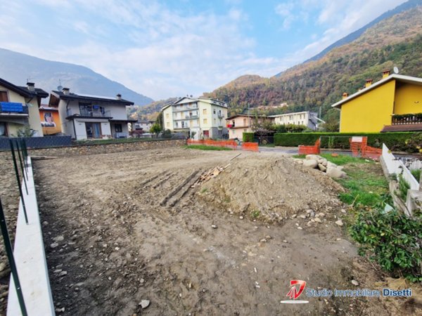 casa indipendente in vendita ad Edolo in zona Vico