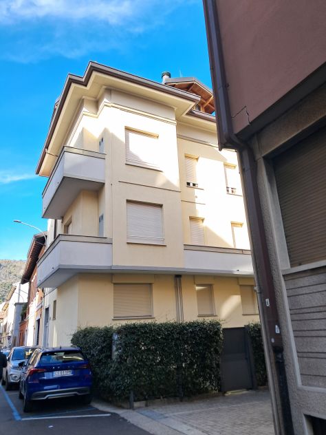 appartamento in vendita ad Edolo in zona Vico