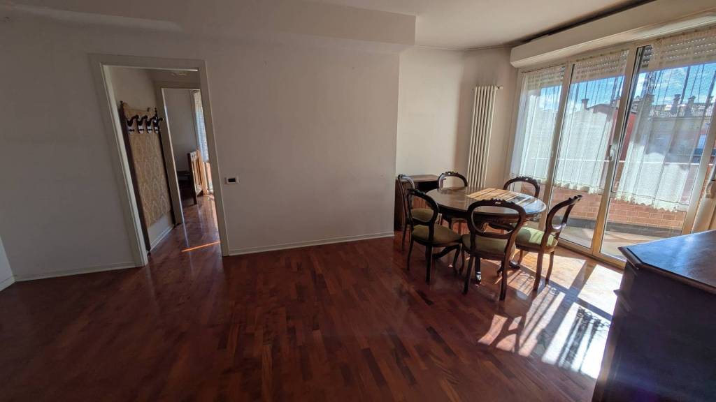 appartamento in vendita ad Edolo in zona Vico