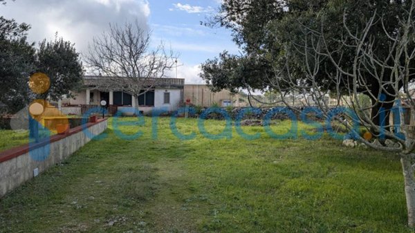 casa indipendente in vendita ad Edolo in zona Vico