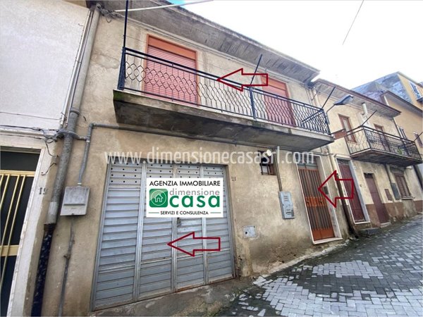 casa indipendente in vendita ad Edolo in zona Vico