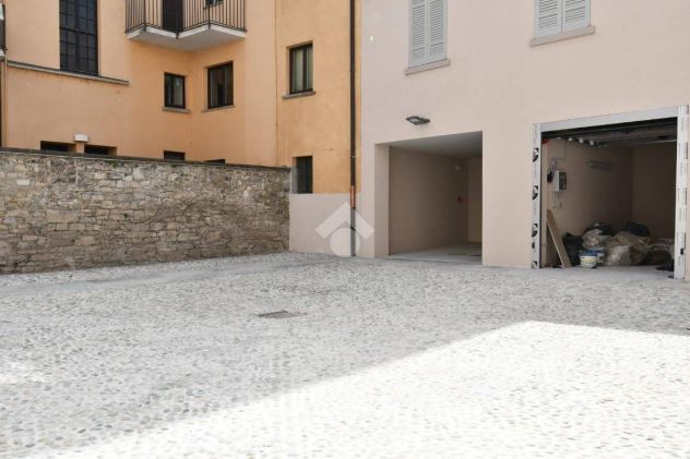 appartamento in vendita ad Edolo in zona Vico