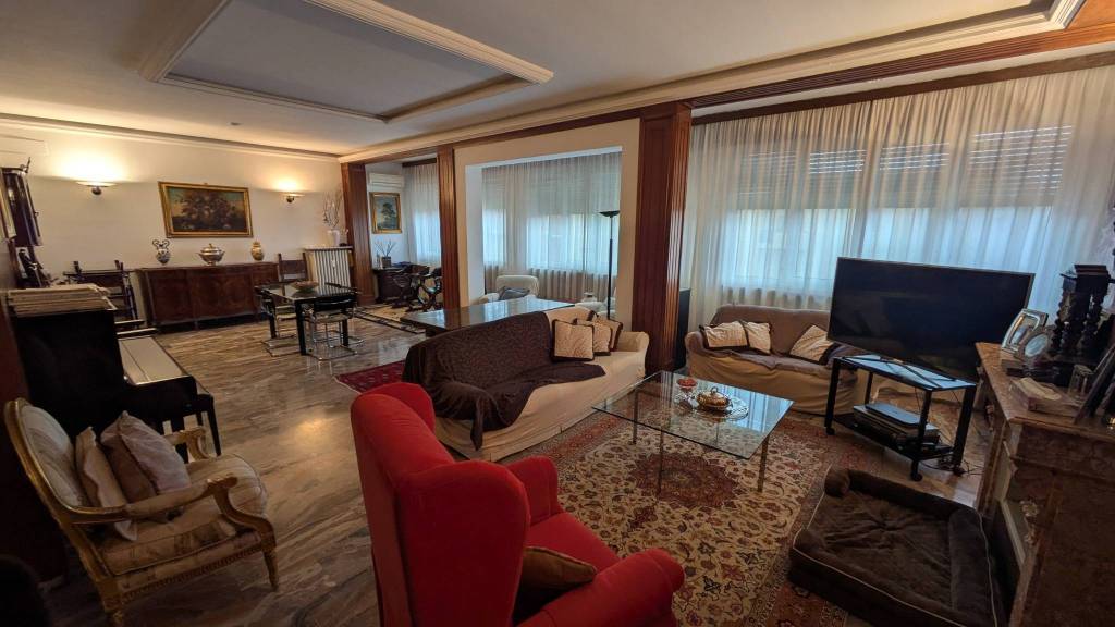 appartamento in vendita ad Edolo in zona Vico