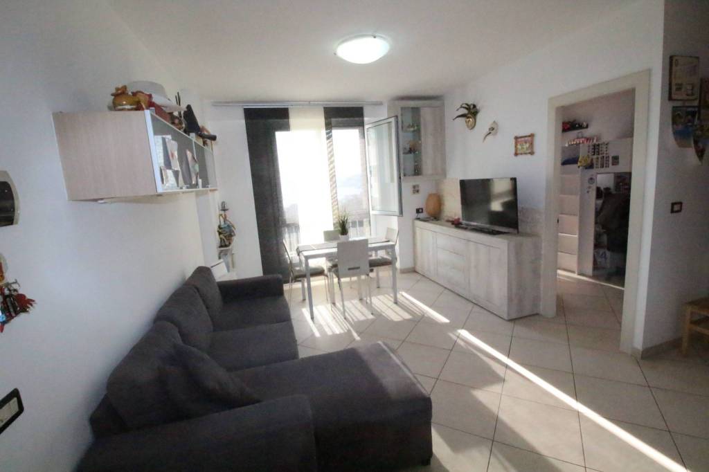 appartamento in vendita ad Edolo in zona Vico