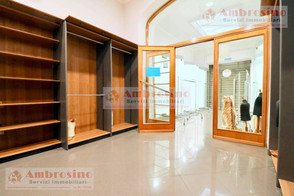 negozio in vendita ad Edolo in zona Vico