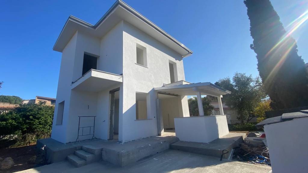 casa indipendente in vendita ad Edolo in zona Vico