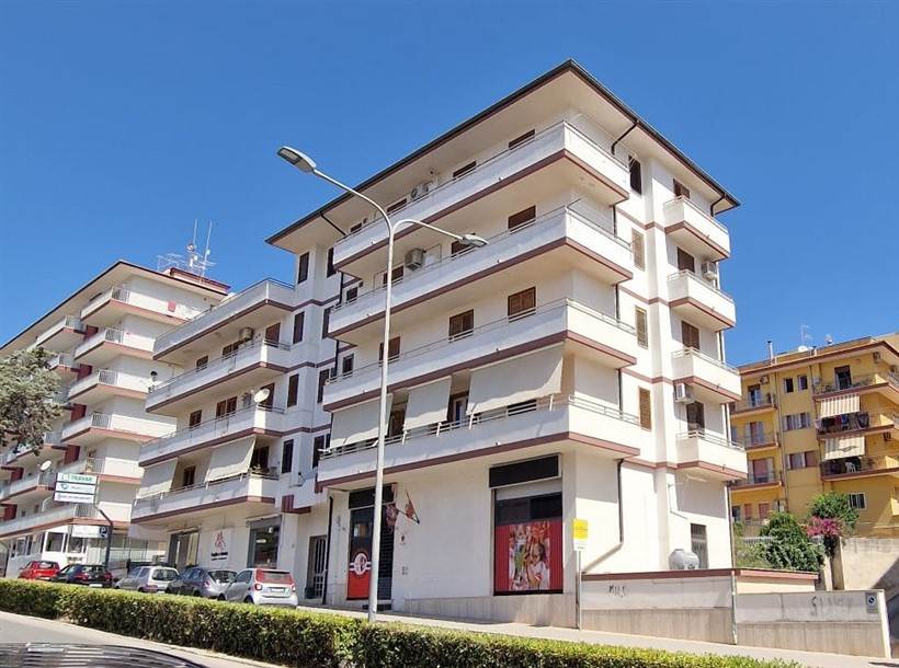 appartamento in vendita ad Edolo in zona Vico