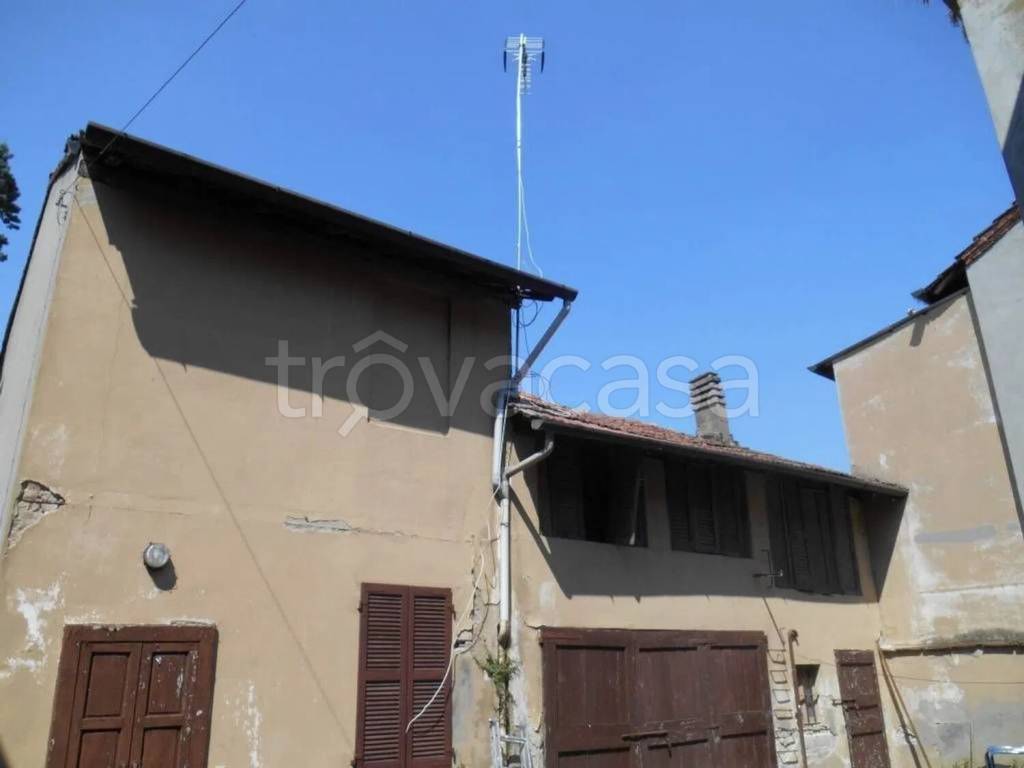 casa indipendente in vendita ad Edolo in zona Vico