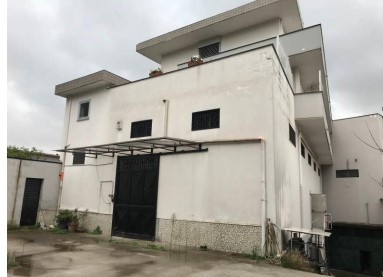 locale commerciale in vendita ad Edolo in zona Vico