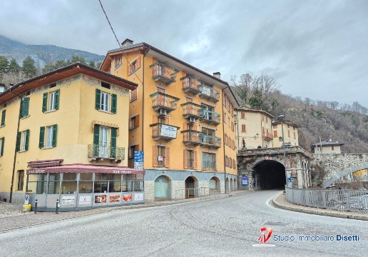 appartamento in vendita ad Edolo in zona Vico