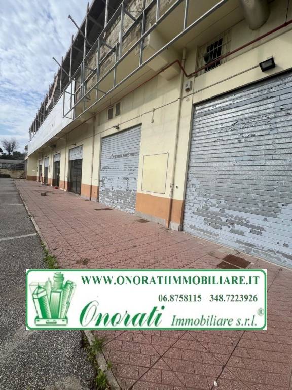 locale di sgombero in vendita ad Edolo in zona Vico
