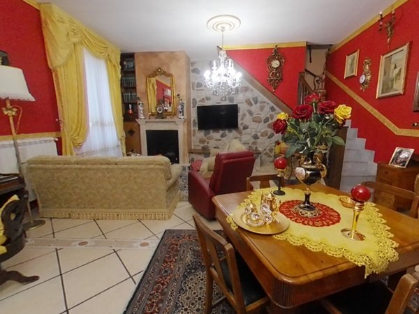 appartamento in vendita ad Edolo in zona Vico