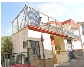 casa indipendente in vendita ad Edolo in zona Vico