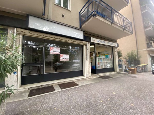 negozio in vendita ad Edolo in zona Vico