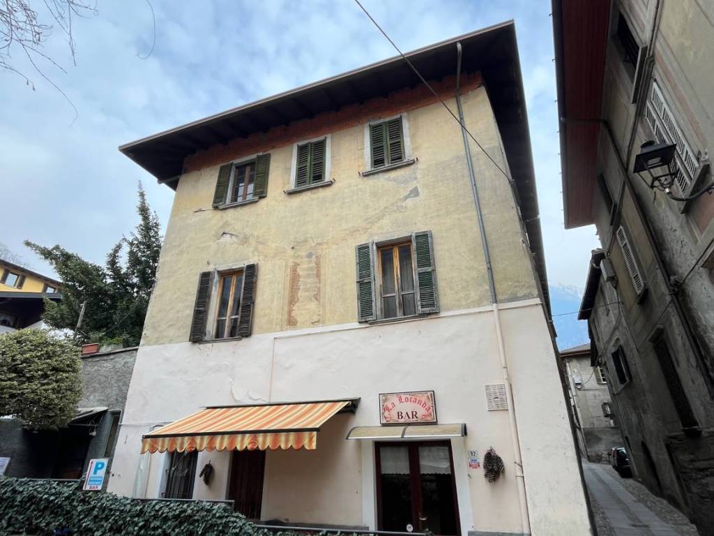 casa indipendente in vendita ad Edolo