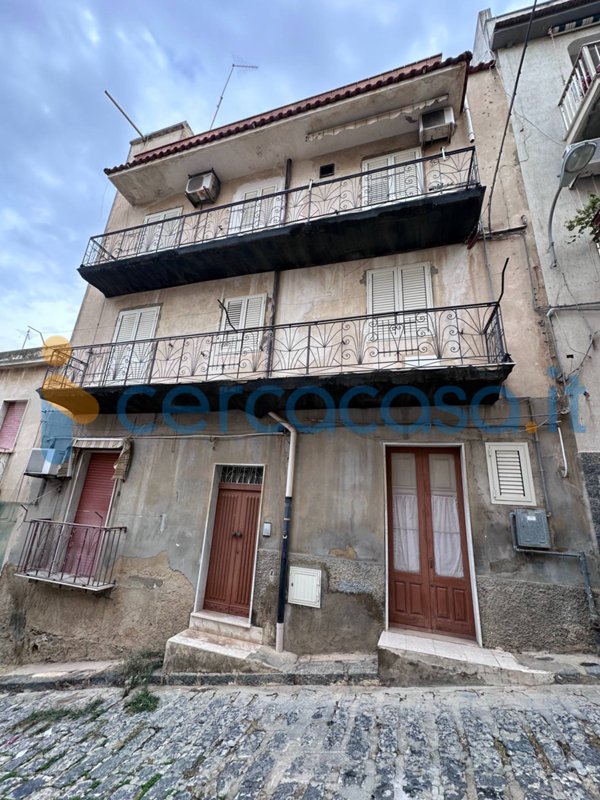 casa indipendente in vendita ad Edolo in zona Vico