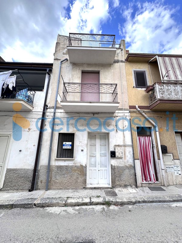 casa indipendente in vendita ad Edolo in zona Vico