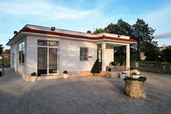 casa indipendente in vendita ad Edolo in zona Vico