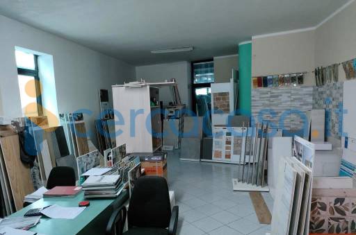 locale commerciale in vendita ad Edolo in zona Vico