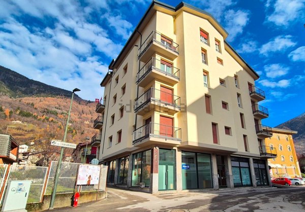 appartamento in vendita ad Edolo in zona Vico