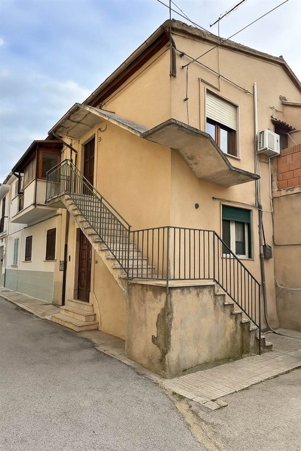 appartamento in vendita ad Edolo in zona Vico