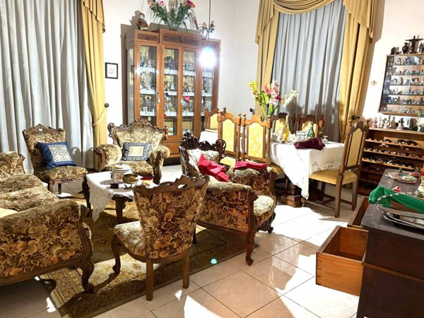 casa indipendente in vendita ad Edolo in zona Vico