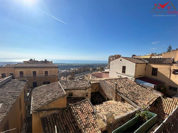 appartamento in vendita ad Edolo in zona Vico