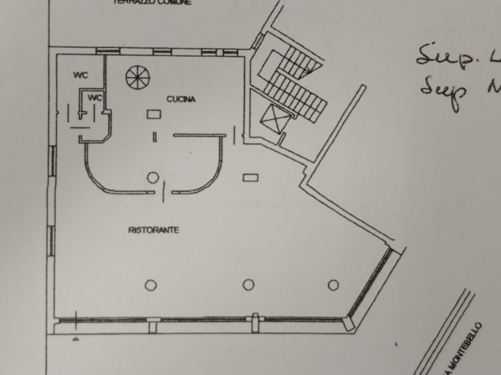 negozio in vendita ad Edolo in zona Vico