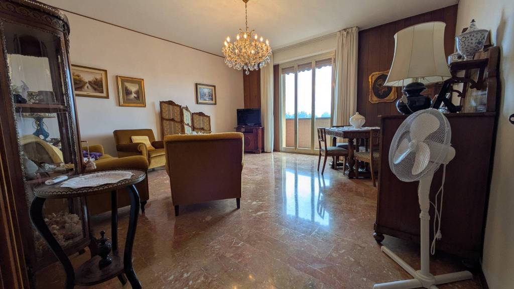 appartamento in vendita ad Edolo in zona Vico