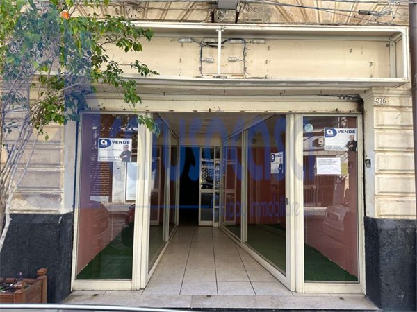 negozio in vendita ad Edolo in zona Vico