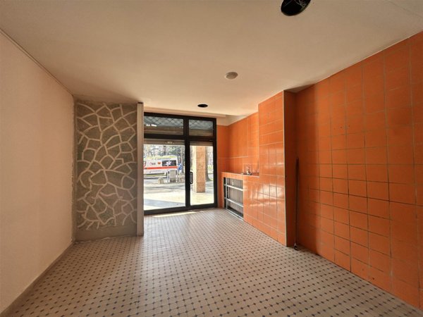 negozio in vendita ad Edolo in zona Vico