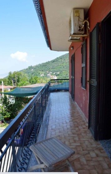 casa indipendente in vendita ad Edolo in zona Vico