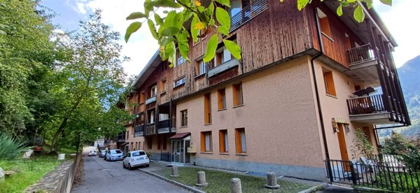 appartamento in vendita ad Edolo in zona Vico