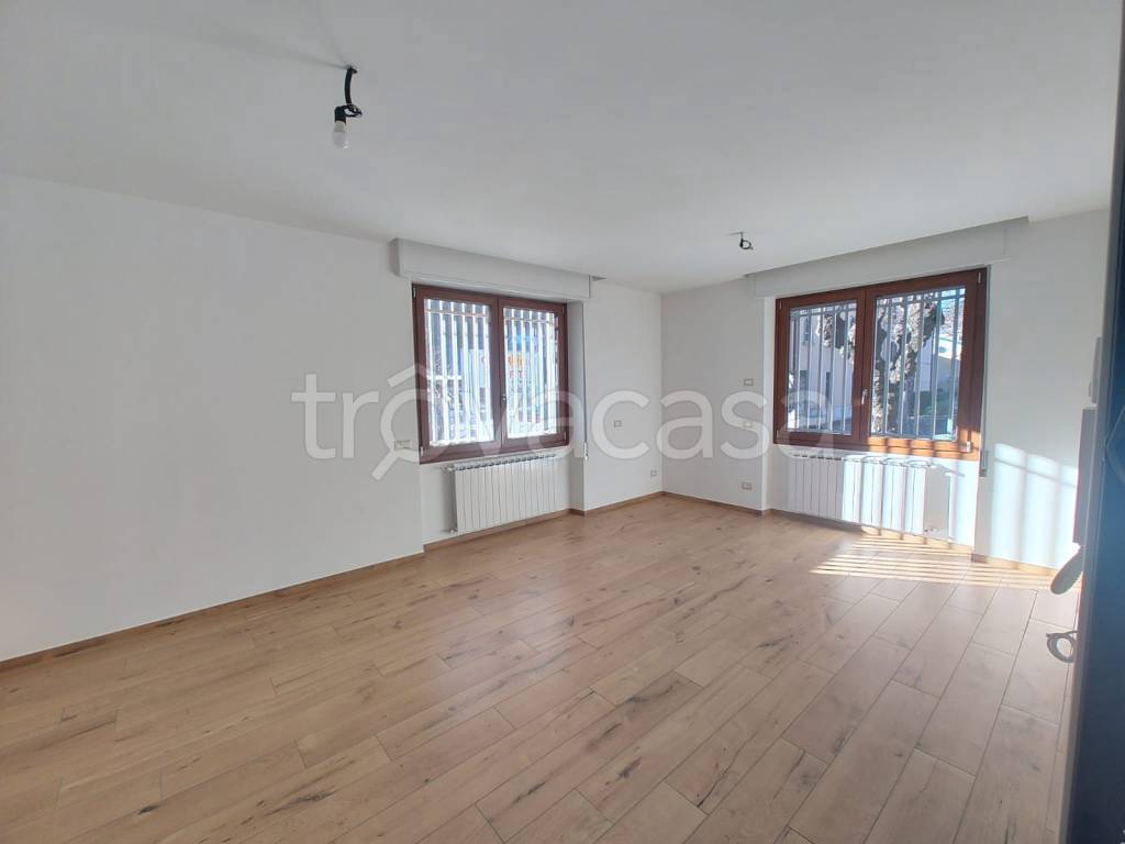 appartamento in vendita ad Edolo in zona Vico