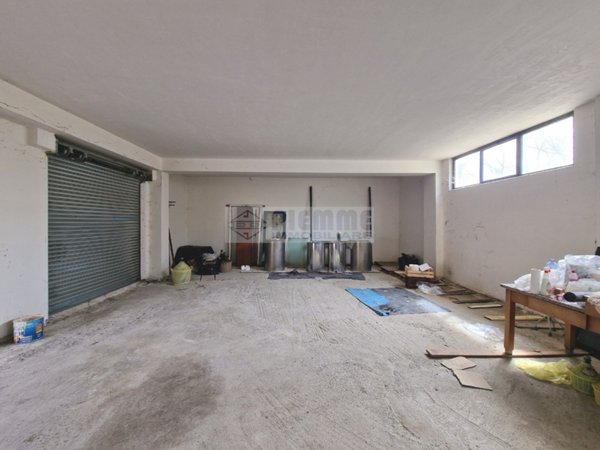locale di sgombero in vendita ad Edolo in zona Vico