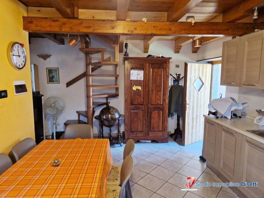 appartamento in vendita ad Edolo in zona Vico