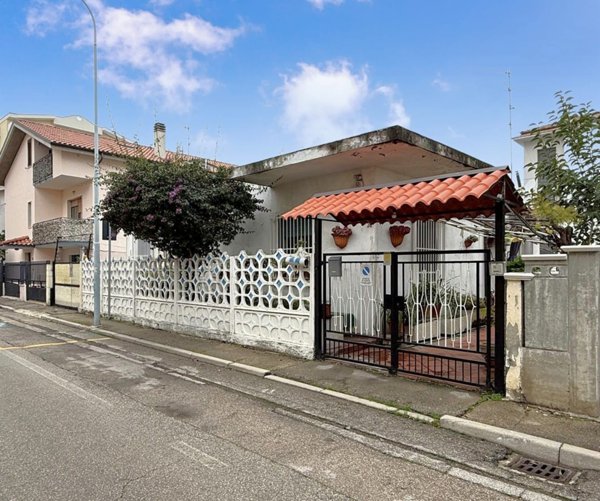 casa indipendente in vendita ad Edolo in zona Vico