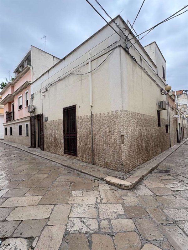casa indipendente in vendita ad Edolo in zona Vico
