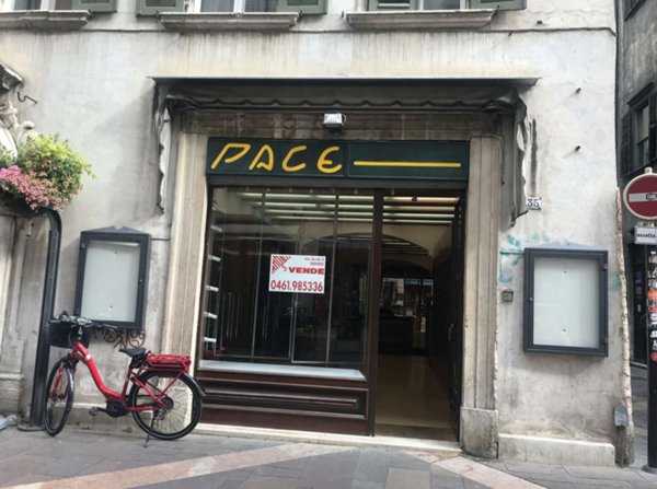 negozio in vendita ad Edolo in zona Vico