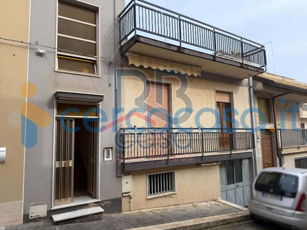 casa indipendente in vendita ad Edolo in zona Vico