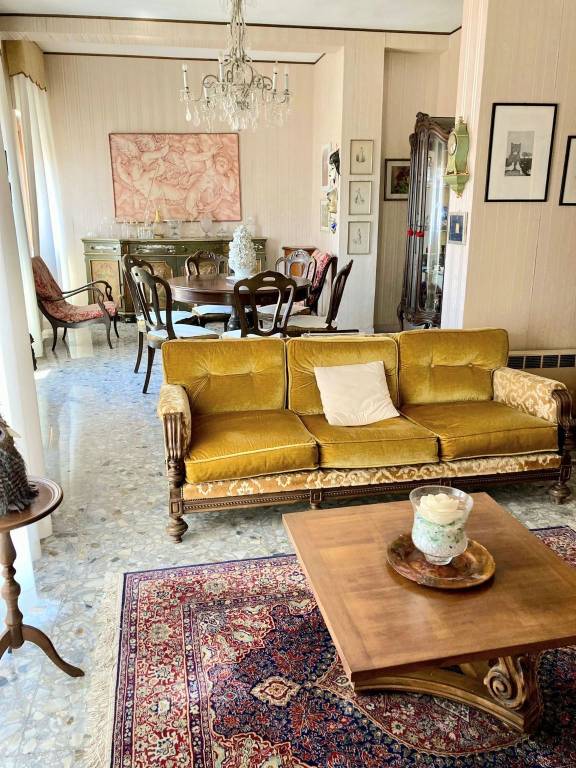 appartamento in vendita ad Edolo in zona Vico